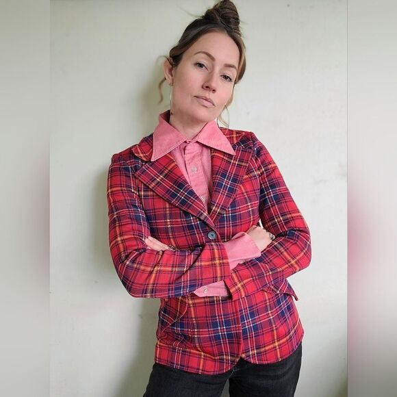 The Big Red Oversized Dagger Collar Button Down XL - Picture 3 of 14